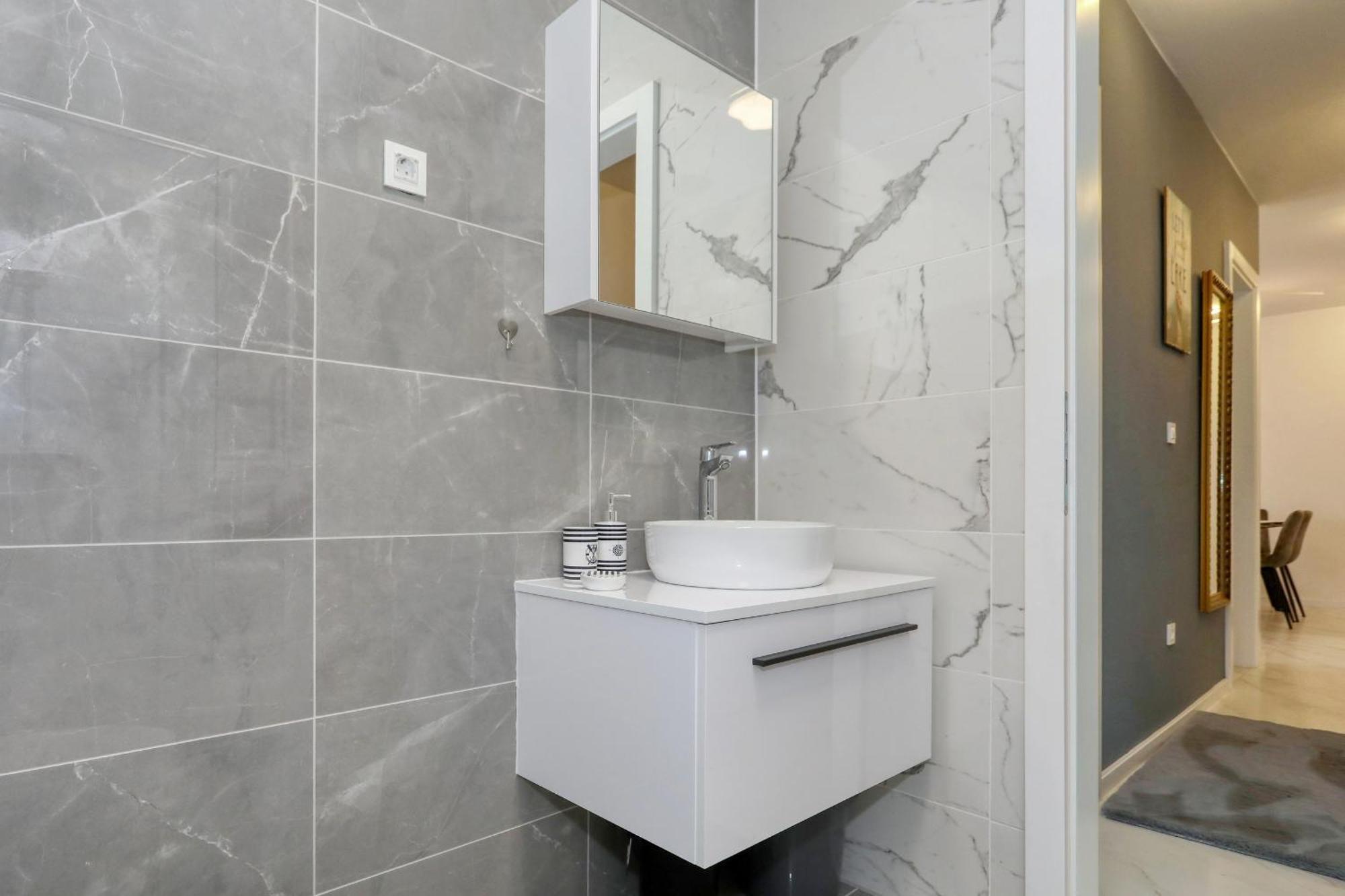 Apartment Relex With Pool & Jacuzzi Privlaka  Luaran gambar