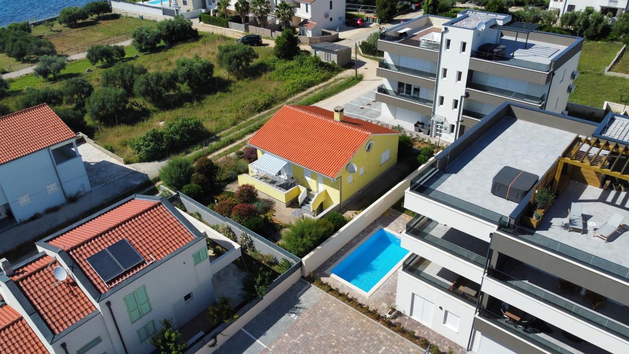 Apartment Relex With Pool & Jacuzzi Privlaka  Luaran gambar